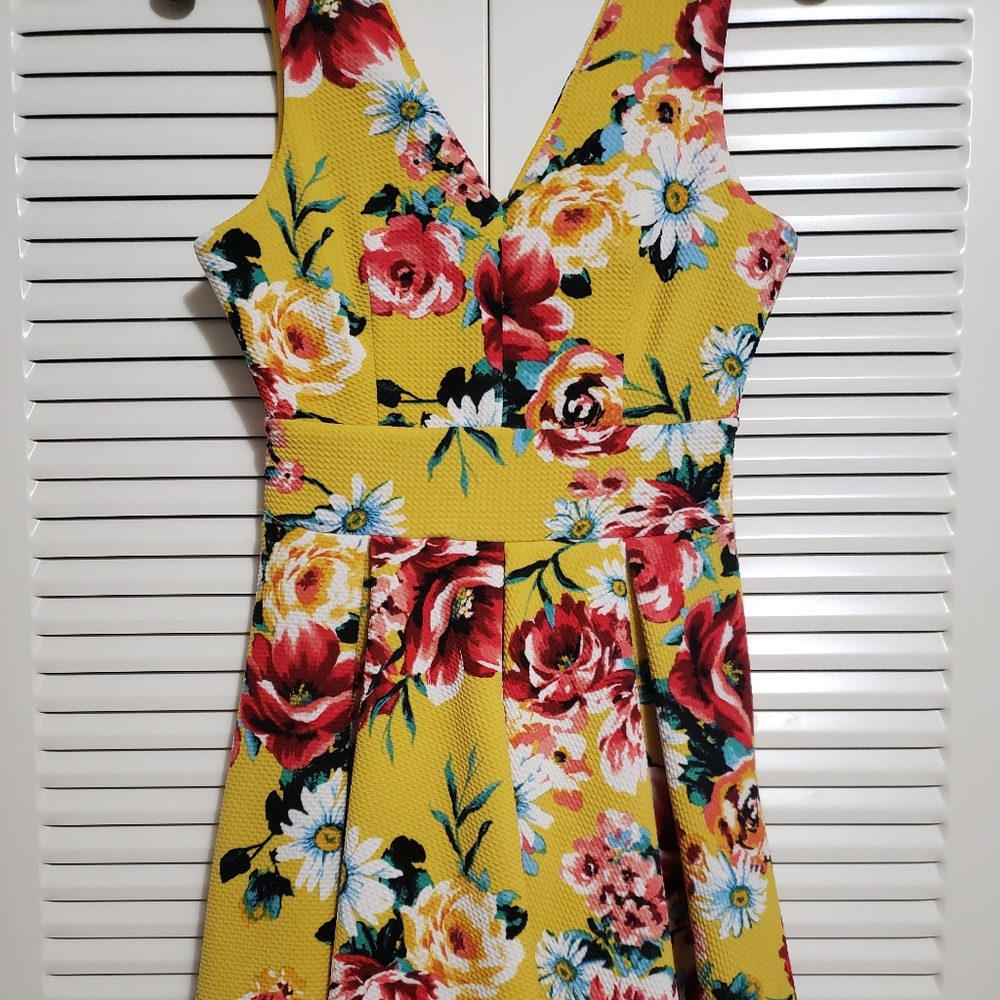 Haute Monde floral dress - Picture 2 of 10
